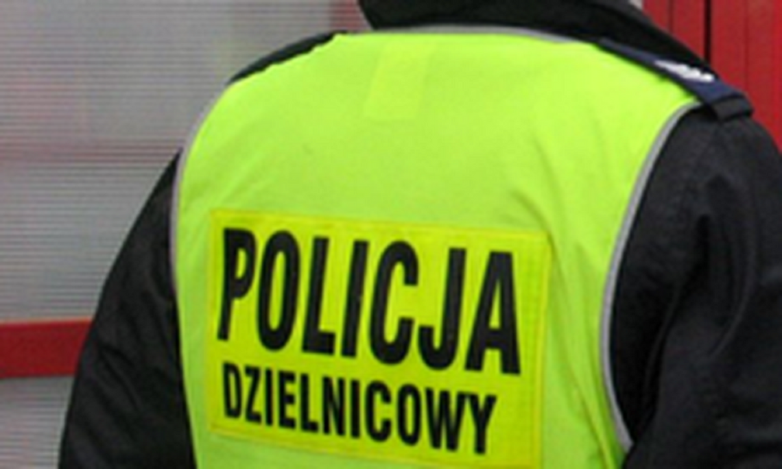 Wynajmowali mieszkanie w Zamościu. Właściciel wbiegł z nożem, popchnął kobietę, opluł, zaczął demolkę