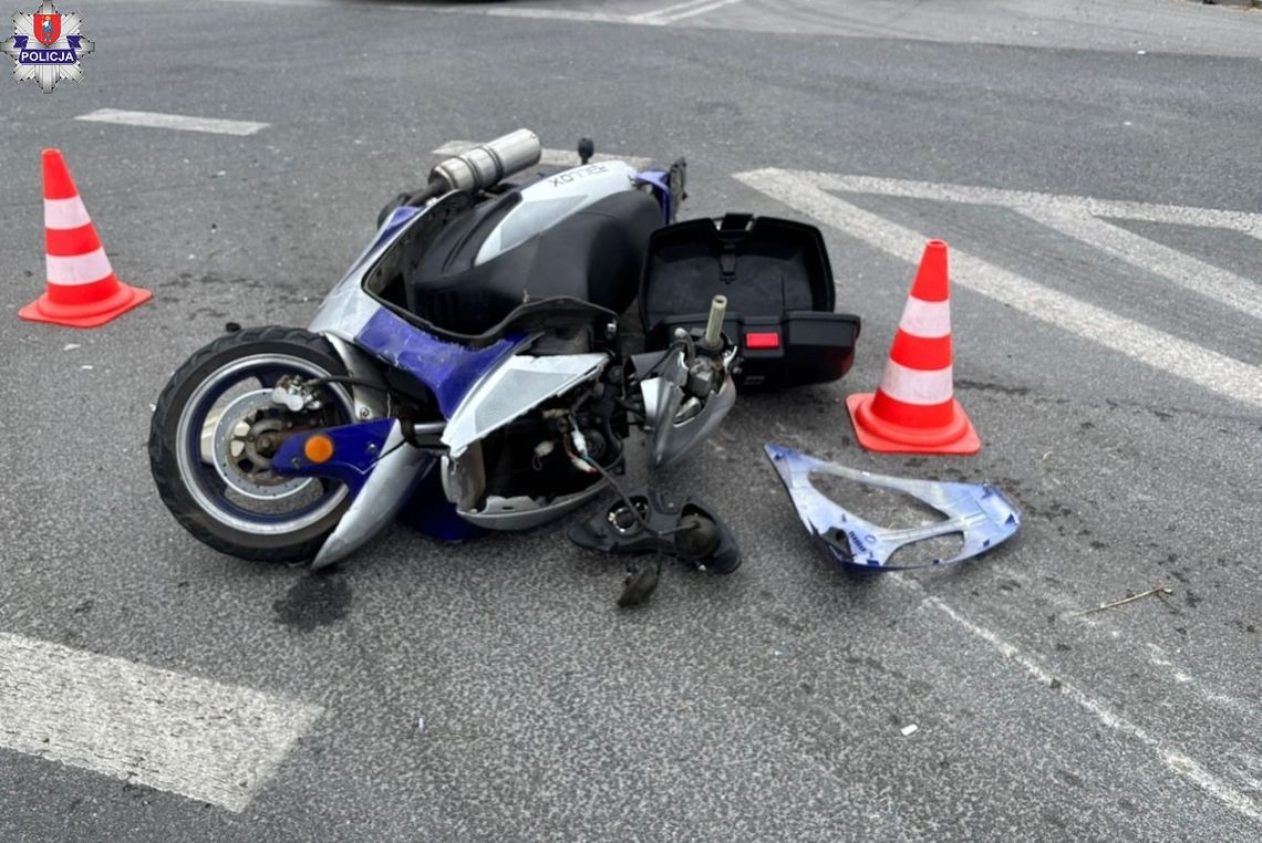Wypadek w Łabuńkach Pierwszych. Ford zderzył się z motorowerem, 58-latek w szpitalu Wypadek w Łabuńkach Pierwszych na drodze krajowej nr 17.