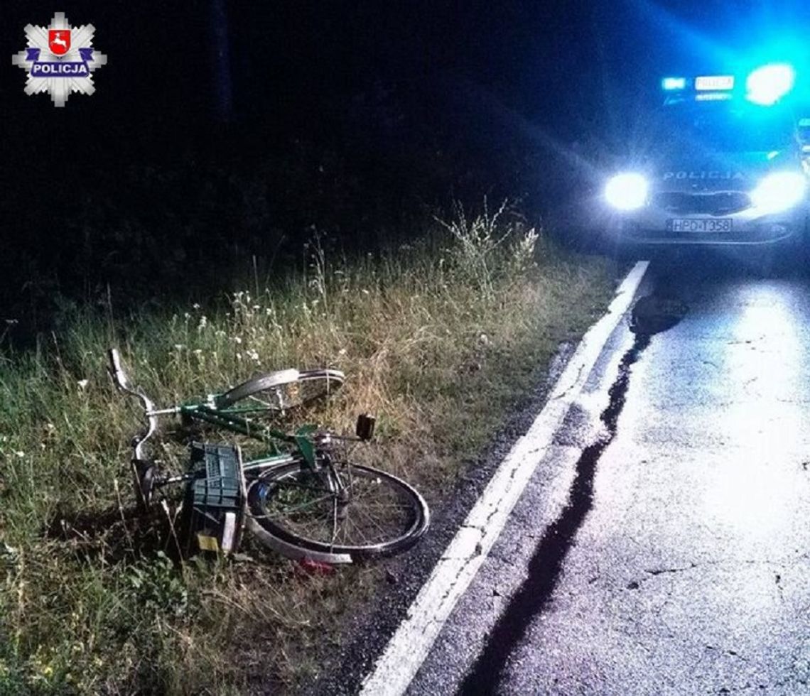 Wypadek w Michalowie. Jechała rowerem bez świateł. Zahaczył o nią samochód