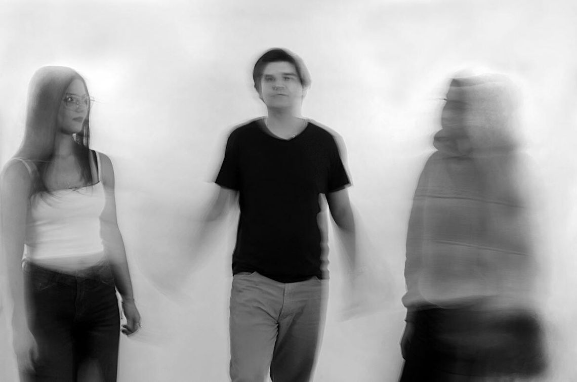 Z szacunku dla poetki Urszuli Kozioł. Wystawa fotografii w II LO w Zamościu Inspiracją dla młodych artystów była twórczość zmarłej niedawno poetki Urszuli Kozioł.