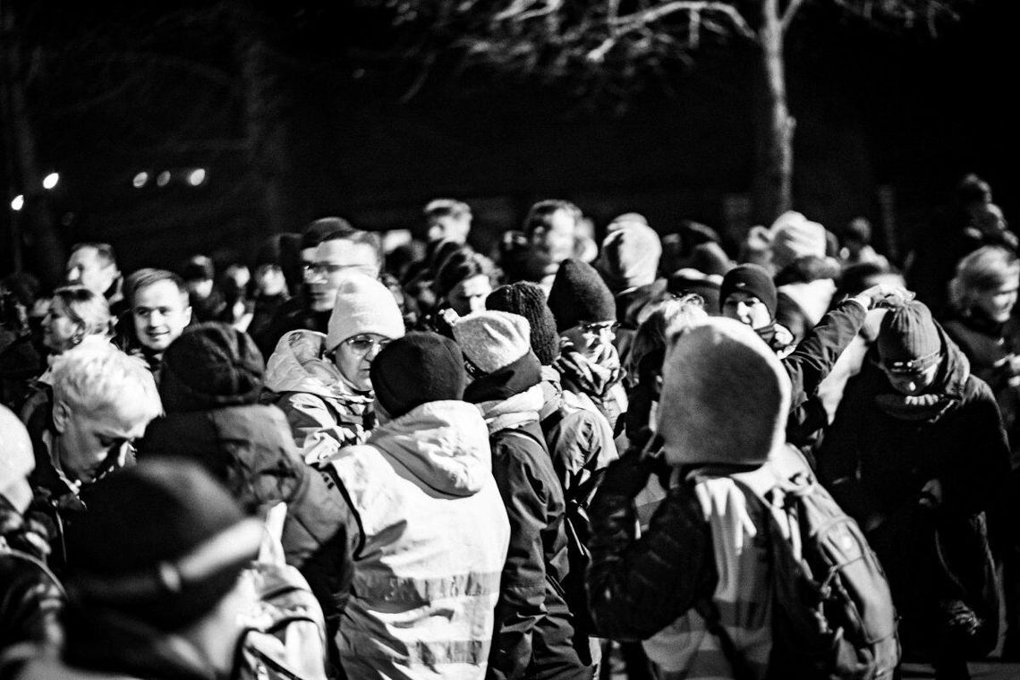 Przed wyjściem na Ekstremalną Drogę Krzyżową pątnicy wzięli udział we mszy świętej w tomaszowskim sanktuarium.