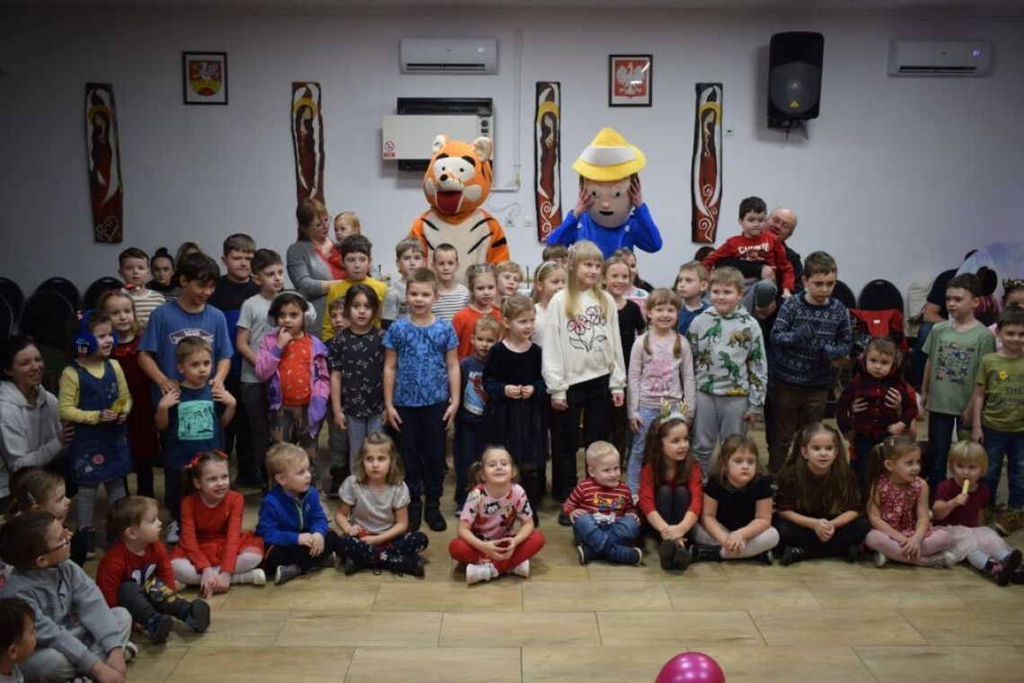 Zabawa choinkowa w Szopinku.