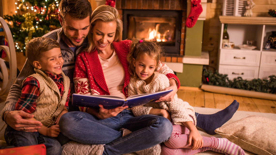 Żabki w Wigilię. Będą czynne, czy zamknięte? Jest odpowiedź Tegoroczna Wigilia po raz pierwszy jest dniem ustawowo wolnym.
