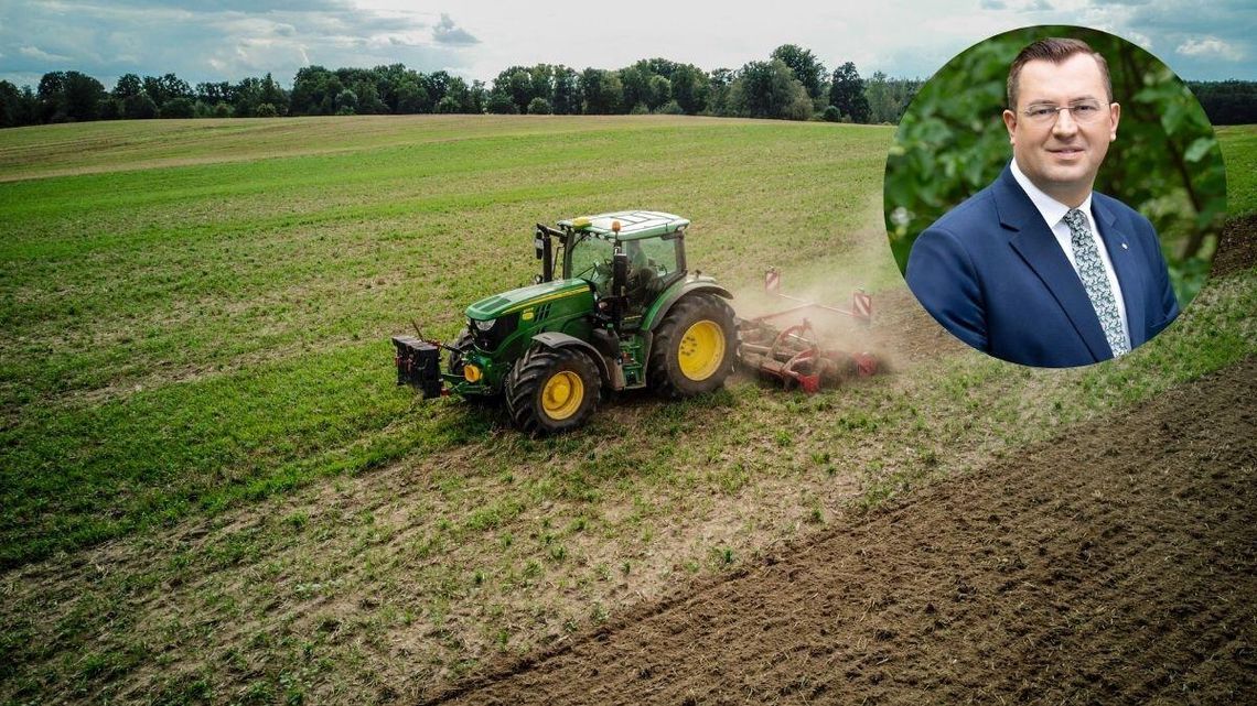 Zaczęło się od załamanego rolnika. Minister chce kontroli cen Minister rolnictwa chce, żeby UOKiK sprawdził, czy nie ma zmowy cenowej wśród odbiorców warzyw i owoców. To reakcja na sprawę jednego z plantatorów papryki.