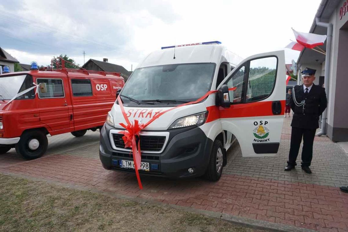 Zamiana na wozy w 100-lecie OSP Nowiny. Żuka dostało Muzeum Pożarnictwa w Oseredku Na 100-lecie działalności strażacy z wsi Nowiny otrzymali nowy samochód. A stary przekazali w prezencie do Muzeum Pożarnictwa w Oseredku.