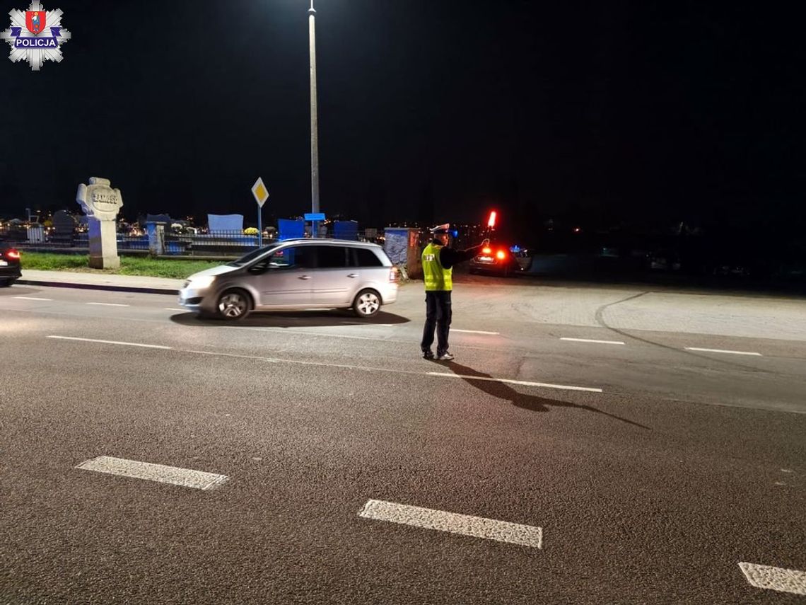 Zamość: 13 kolizji, 6 pijanych kierowców na Wszystkich Świętych, 100 wykroczeń Zamość: 13 kolizji, 6 pijanych kierowców na Wszystkich Świętych, 100 wykroczeń