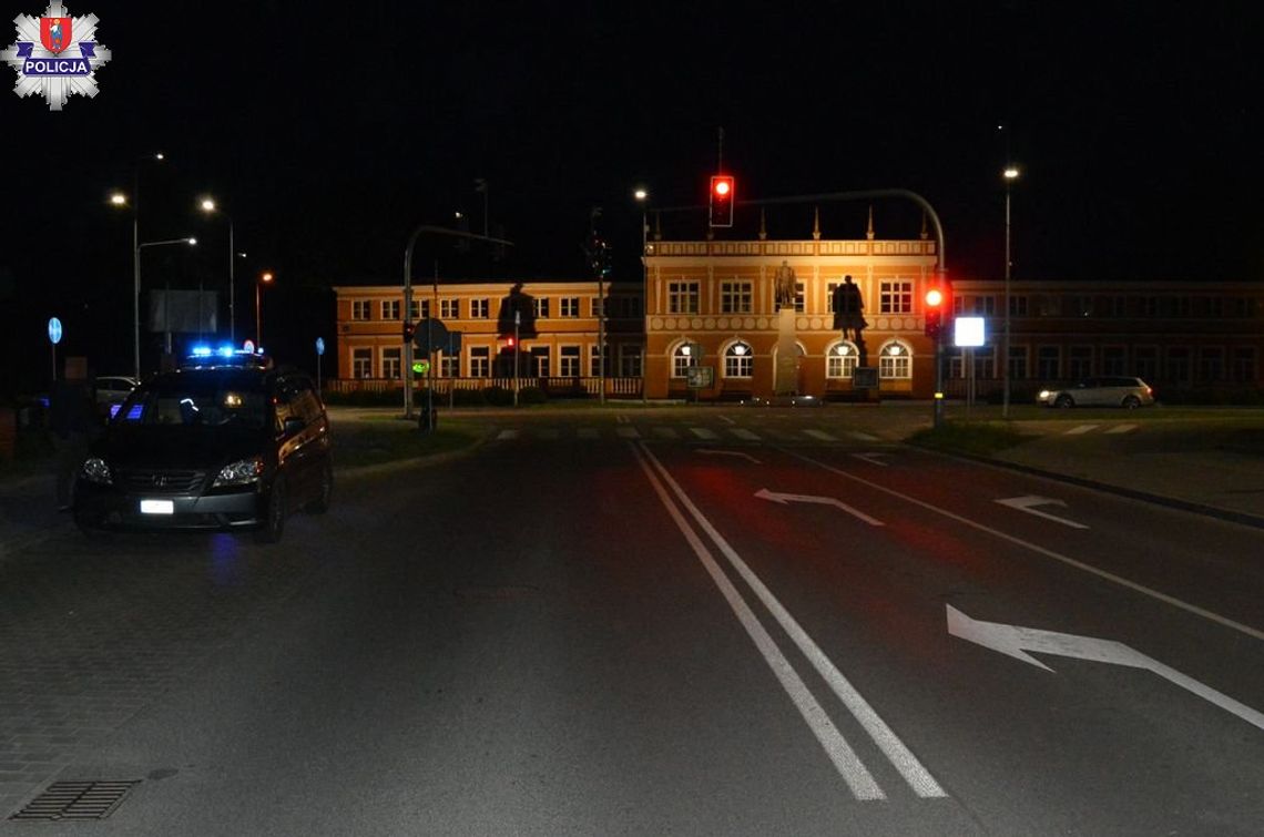 Do potrącenia doszło na skrzyżowaniu ul. Piłsudskiego z ul. Okrzei w Zamościu w czasie, gdy cyklista przejeżdżał przez przejazd dla rowerów.