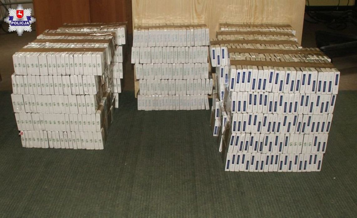 Zamość: 36-latek taszczył w sportowej torbie 1000 paczek ukraińskich papierosów