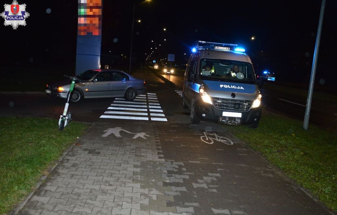 W Zamościu kierujący BMW zderzył się z kierującym hulajnogą elektryczną.