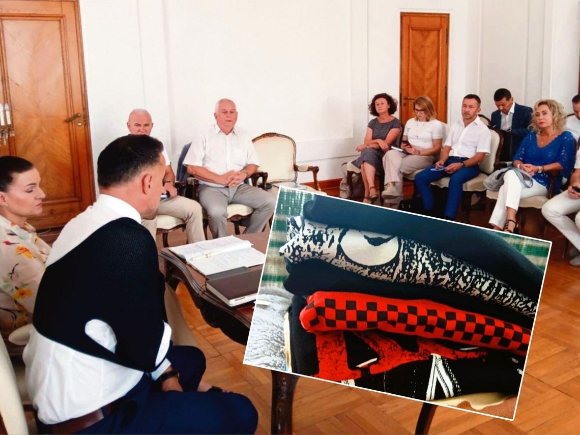 Zamość: A jednak PGK odbierze stare ciuchy. Sprawdź terminy zbiórek O problemach z odpadami rozmawiano 3 września w zamojskim Ratuszu.