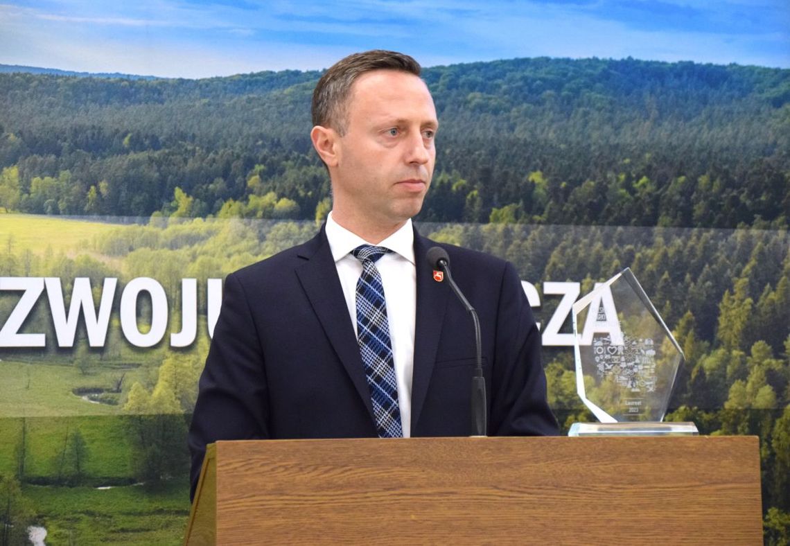 Wicemarszałek województwa lubelskiego Michał Mulawa podczas debaty w Zamościu.