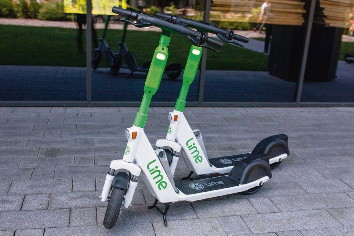 W 2025 r. elektryczne hulajnogi Lime będą dostępne w Zamościu również w okresie jesienno-zimowym.