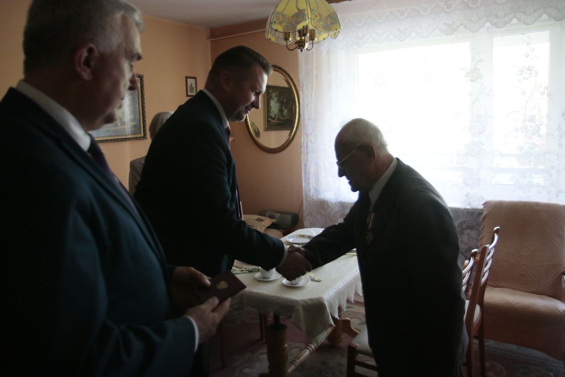 Zamość: Eugeniusz Polak odznaczony przez prezydenta. Otrzymał Krzyż Zesłańców Sybiru