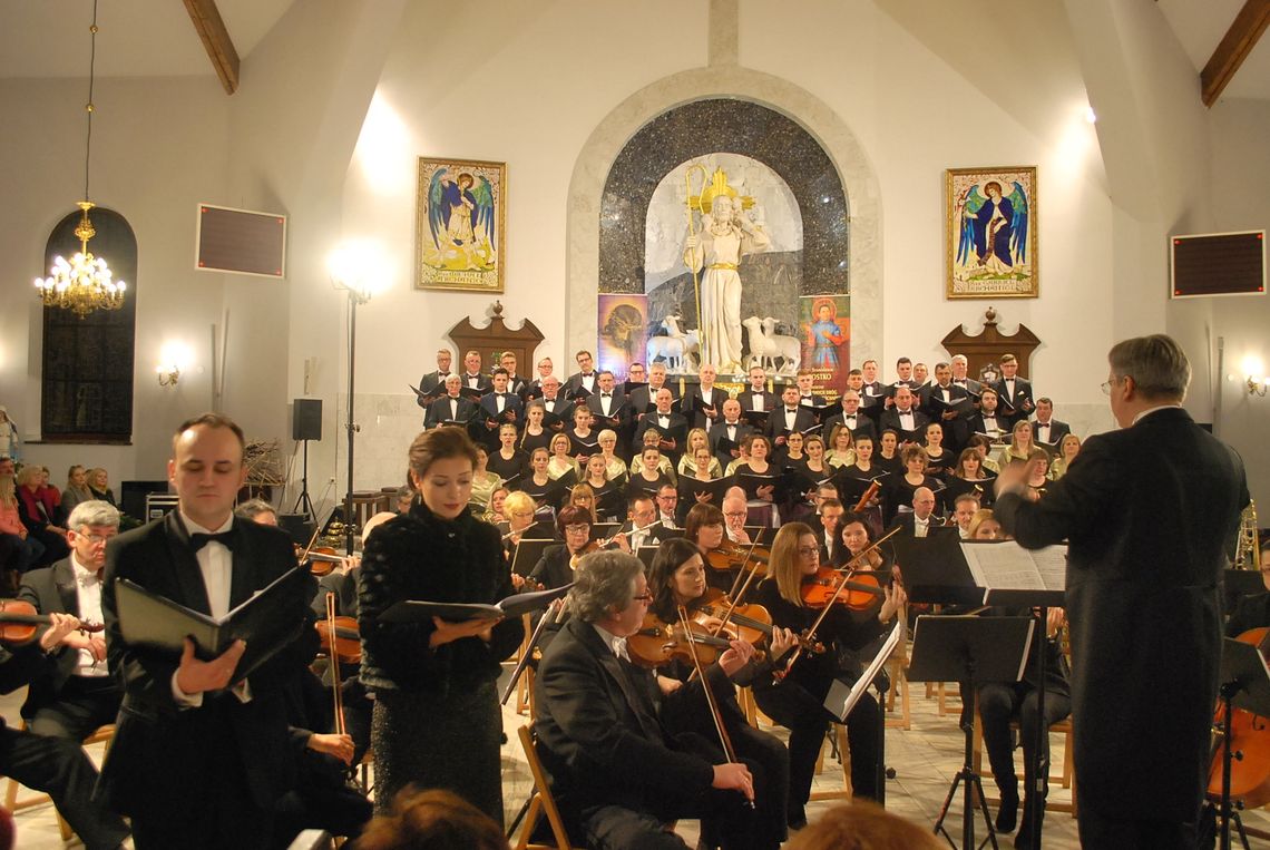 Zamość: Koncert ''Crux Christi'' w kościele św. Michała (ZDJĘCIA)