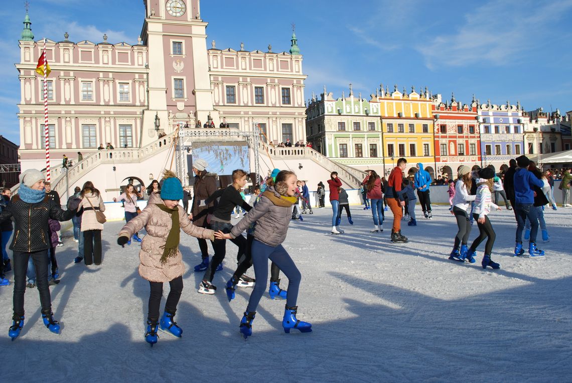 Zamość: Lodowisko na Mikołajki