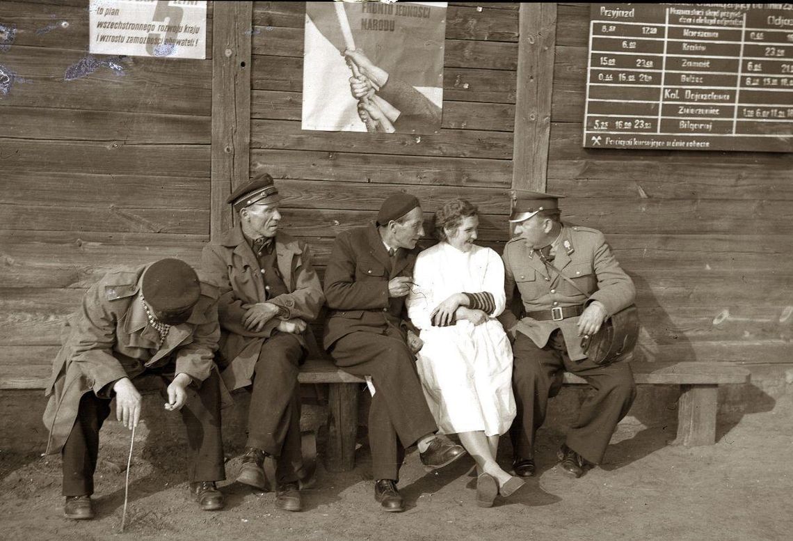 „Ludzie i parowozy. Z historii kolei na Zamojszczyźnie” – to tytuł wystawy przygotowanej przez Muzeum Fotografii w Zamościu.