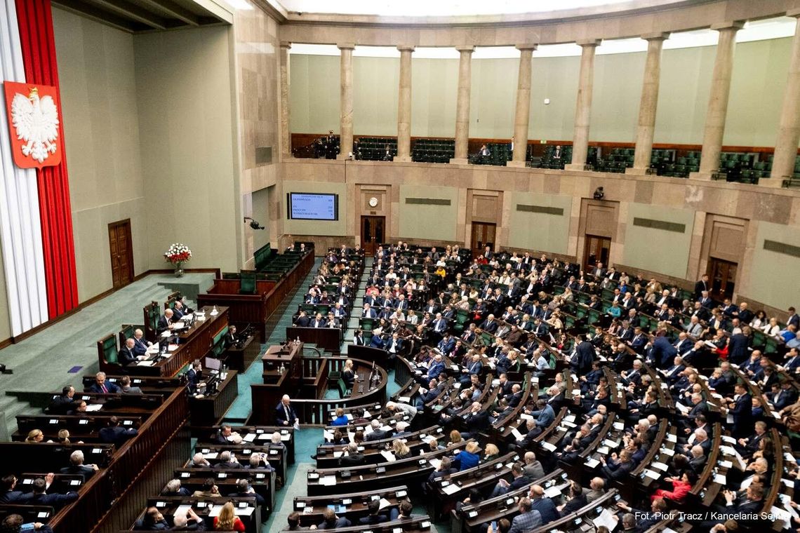 Zamość nie dostanie 20 milionów na pałac i stadion. "Nasi" posłowie z KO zagłosowali przeciw Posiedzenie Sejmu.