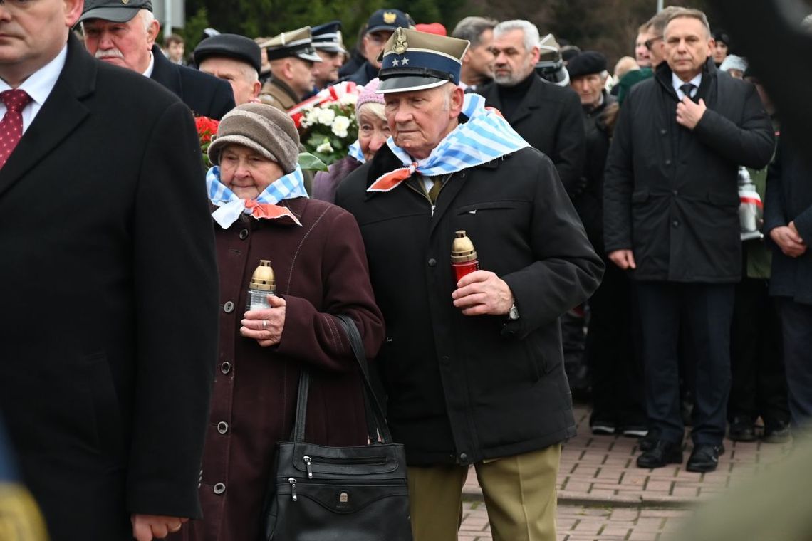 Zamość oddał hołd ofiarom w 83. rocznicę wysiedleń. Prezydent Nawrocki pisze o reparacjach