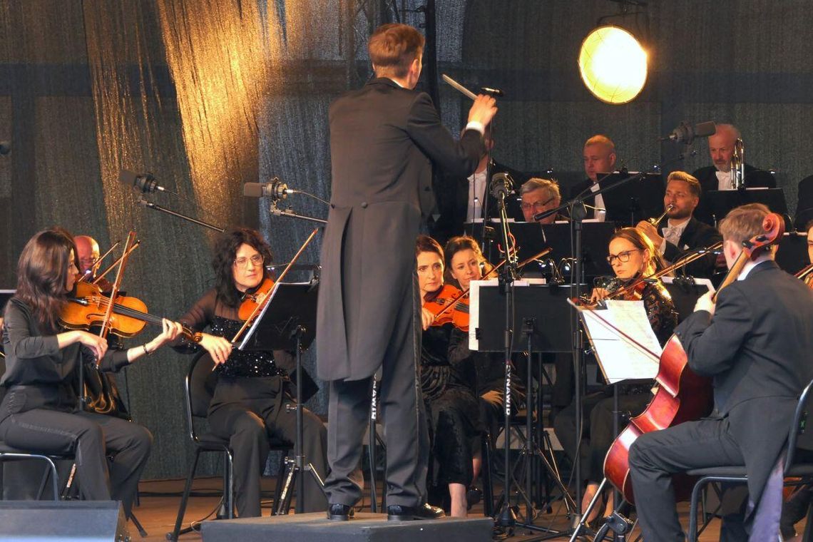 22 maja koncertem „Mierząc się z losem” rozpoczęto nowy cykl na Muzycznej Scenie Plenerowej Akademii Zamojskiej.