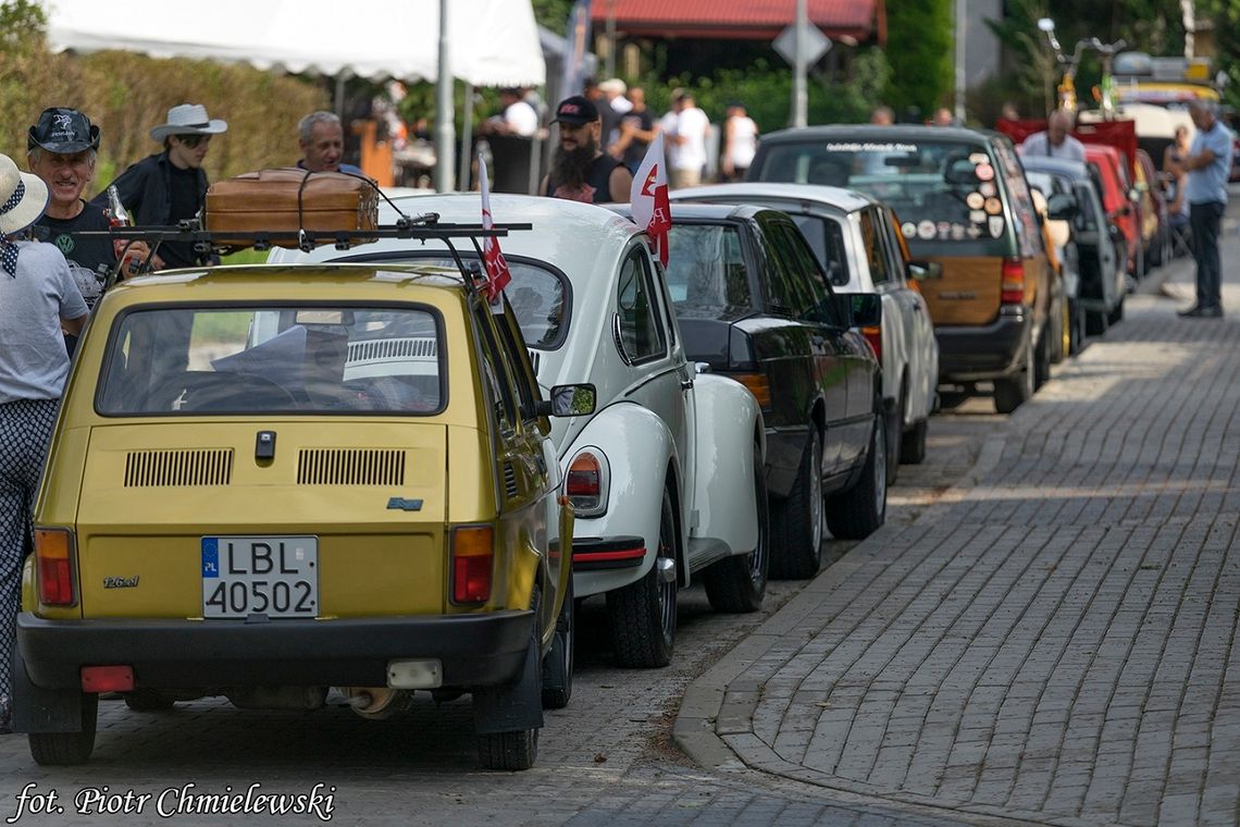 W 2. Zlocie Pojazdów Zabytkowych w Zamościu wzięło udział około 300 aut i motocykli. Fot. Piotr Chmielewski