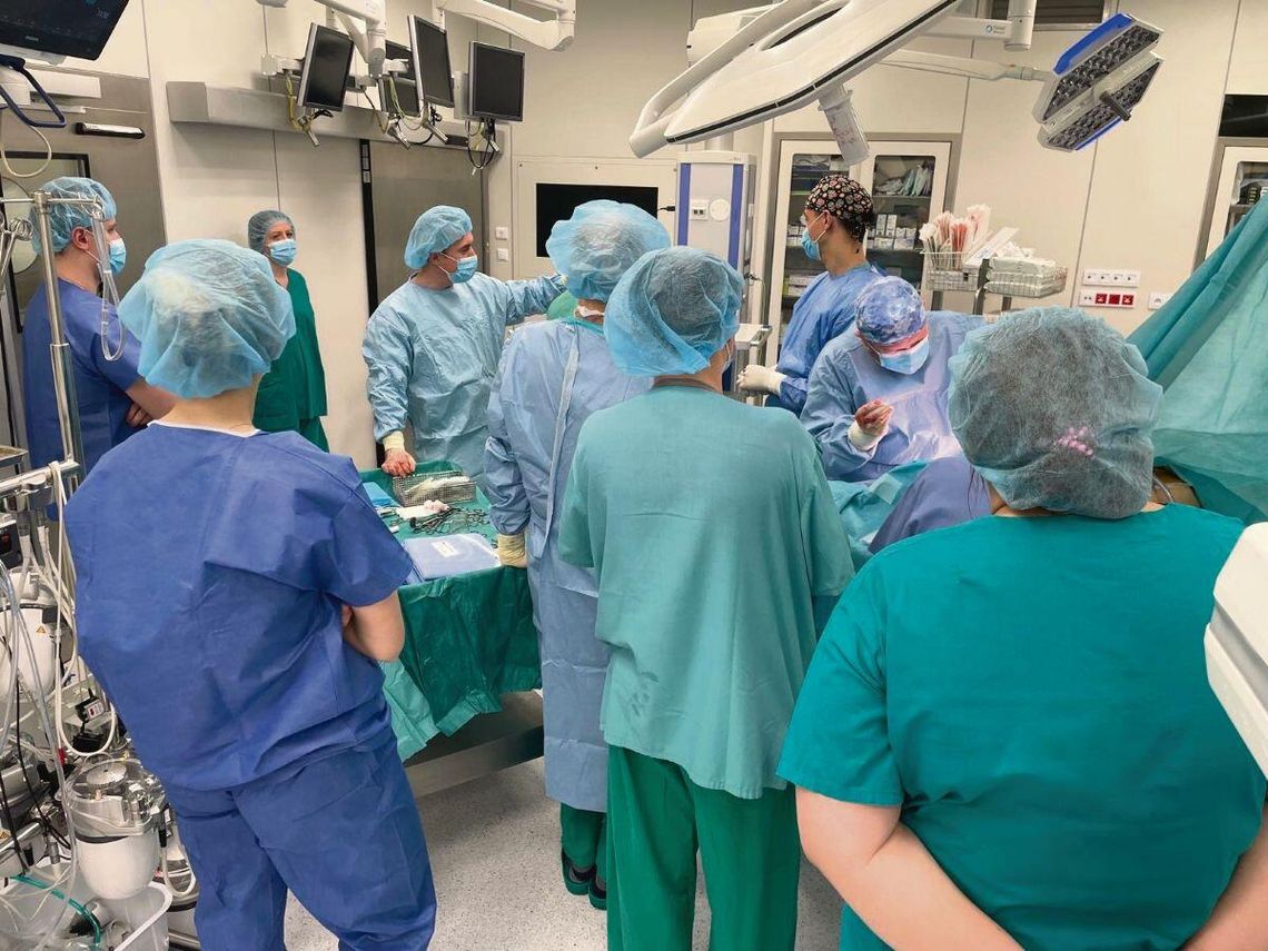 28 stycznia w zamojskim szpitalu „papieskim” przeprowadzono pierwszy zabieg implantacji całkowicie podskórnego kardiowertera-defibrylatora.