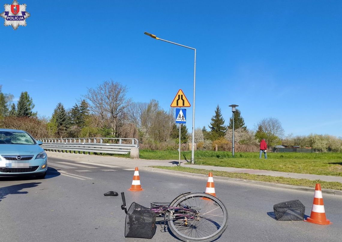 28 kwietnia na ul. Sienkiewicza w Zamościu kierujący oplem 54-latek potrącił jadącą przejazdem dla rowerów cyklistkę.