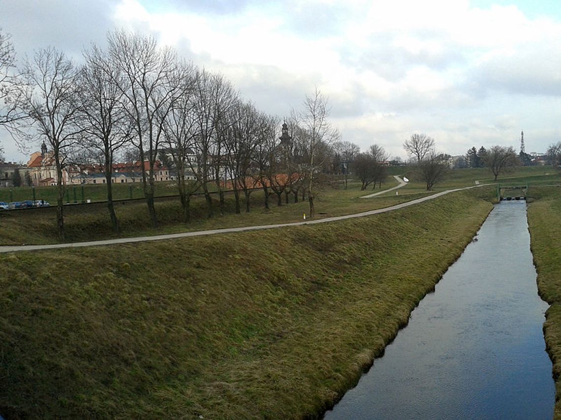 Zamość: Remont fragmentu ścieżki nad Łabuńką