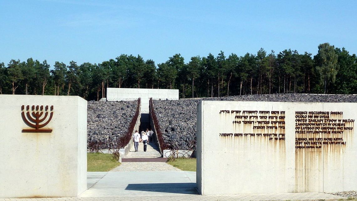 Zamość: Uczennice I LO laureatkami historycznego konkursu