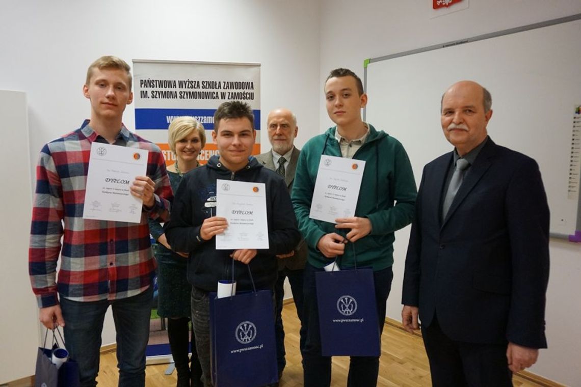 Zamość: Uczniowie Społeczniaka najlepsi w matematycznym konkursie PWSZ i I LO