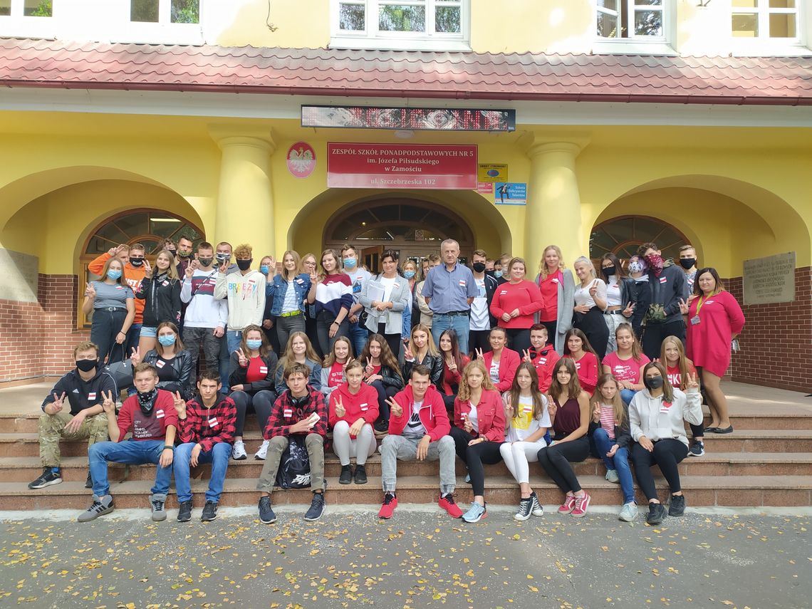 Zamość: Uczniowie ZSP nr 5 solidarni z Białorusią