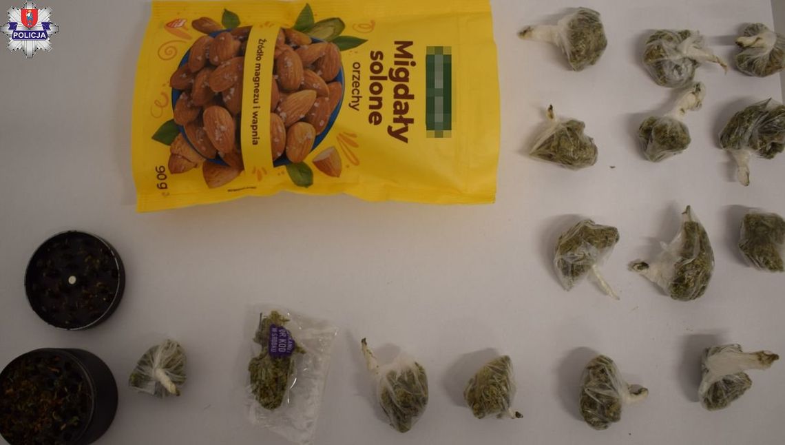 Zamiast migdałów i kremu zamościanie mieli narkotyki.