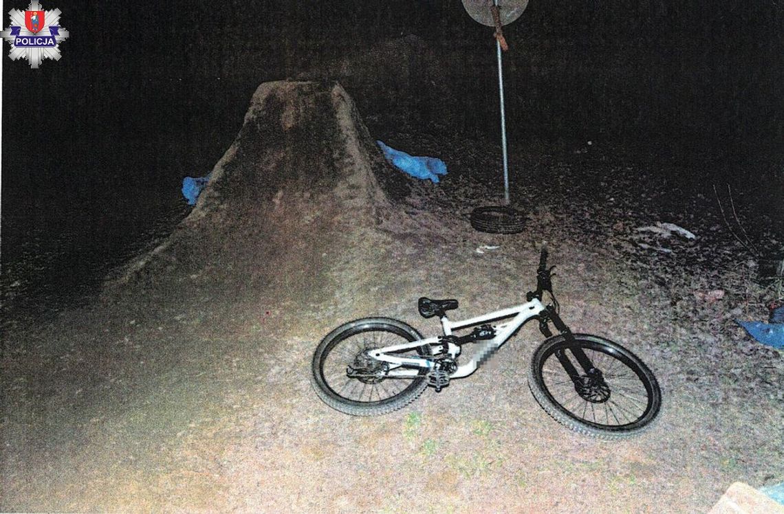 Teren, gdzie doszło do wypadku jest nieogrodzony i zwyczajowo wykorzystywany przez miłośników wyczynowej jazdy na rowerze lub hulajnodze.