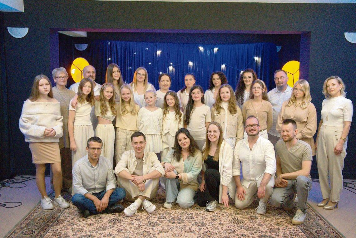 Zapowiadamy premierę! Na nagraniu występują mieszkańcy powiatu tomaszowskiego „Pieśń Pokoleń” to nie tylko muzyczny projekt, ale przede wszystkim spotkanie ludzi, których połączyła pasja, współpraca i wzajemna inspiracja.