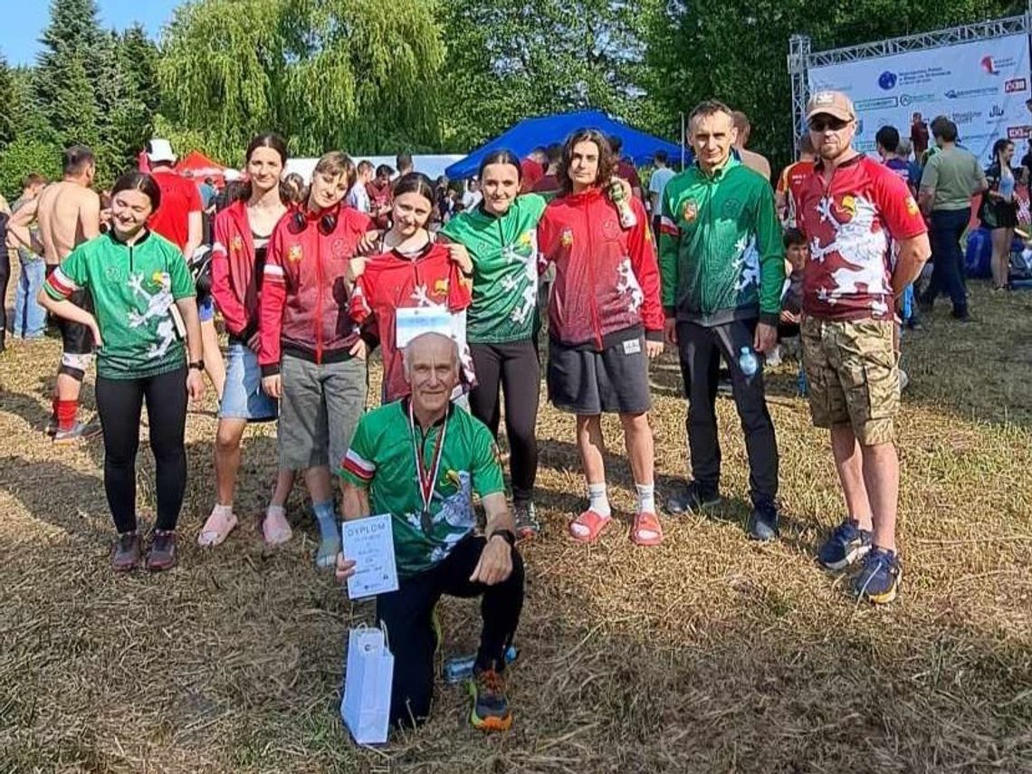 Grupa juniorek i seniorów UKS Azymut Siedliska uczestniczyła w Mistrzostwach Polski w Biegu na Orientację.