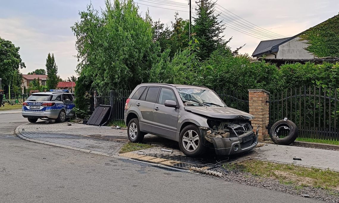 Lubelskie: Zderzenie osobówki z radiowozem. 4 osoby trafiły do szpitala