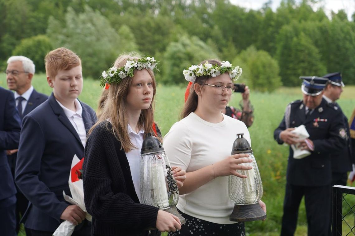Zginęły 174 osoby, w tym 28 dzieci. Kitów wciąż pamięta o niemieckiej zbrodni [ZDJĘCIA]