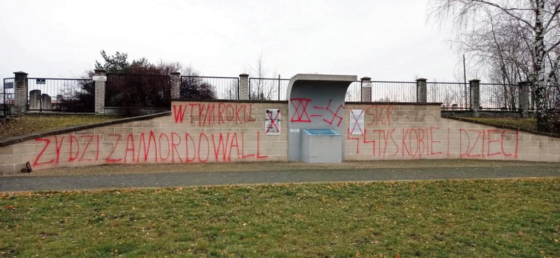 Biłgoraj: Wandalizm na cmentarzu żydowskim. Oskarżony przyznał się do winy, nadal poszukiwany jest jego wspólnik