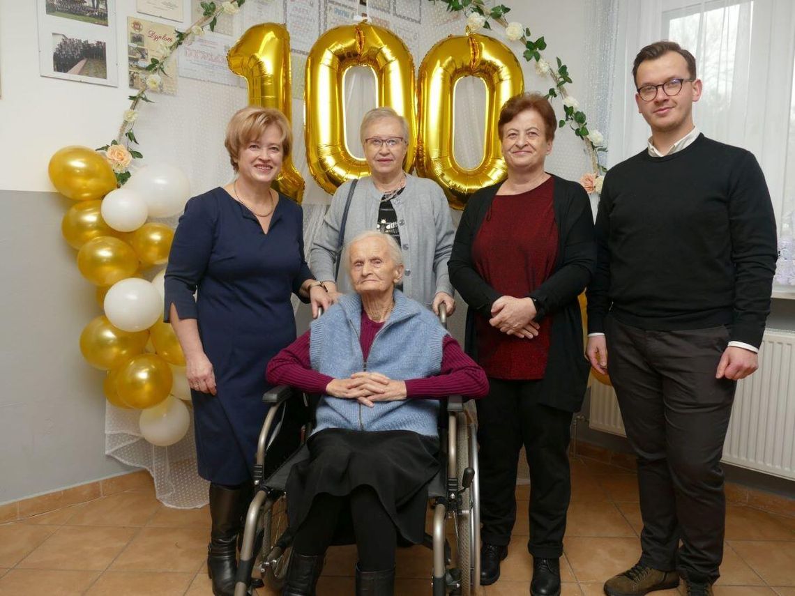 Zofia Stanisława Paul (z d. Surma) urodziła się 15 stycznia 1925 r. w Grabowcu.