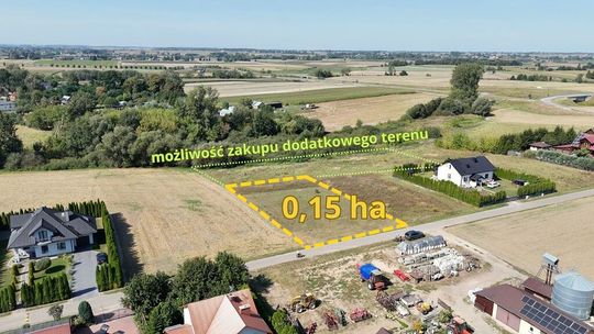 Działka na przedmieściach z dobrym dojazdem