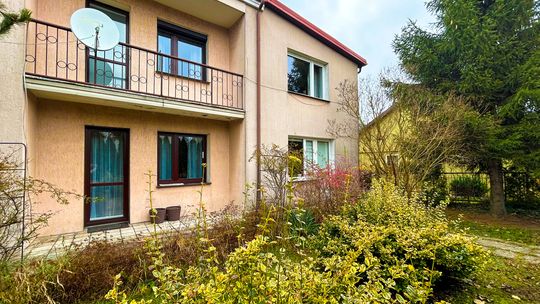 Funkcjonalny dom z basenem w Tomaszowie Lubelskim Funkcjonalny dom z basenem w Tomaszowie Lubelskim