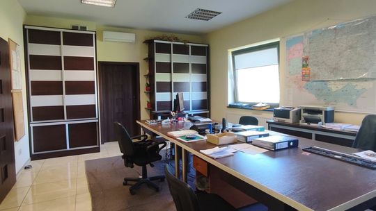 Lokal biurowy oraz plac ul Starowiejska