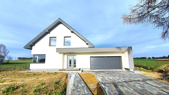 Luksusowy dom w stanie deweloperskim - Zawada