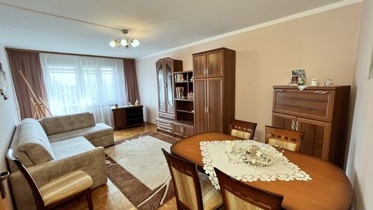 Przestronne mieszkanie z balkonem i ogródkiem