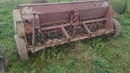 Sprzedam maszyny rolnicze Sprzedam maszyny rolnicze