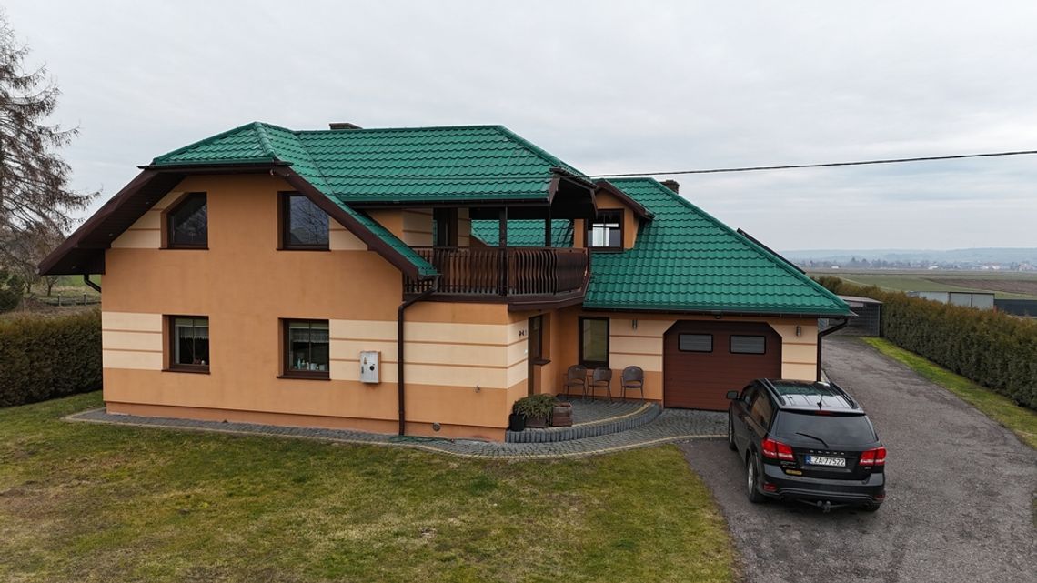 Bogato wyposażony dom do zamieszkania od zaraz Bogato wyposażony dom do zamieszkania od zaraz