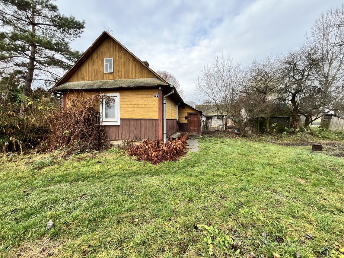 Działka z zabudowaniami w Hostynnem-Kolonii Działka z zabudowaniami w Hostynnem-Kolonii