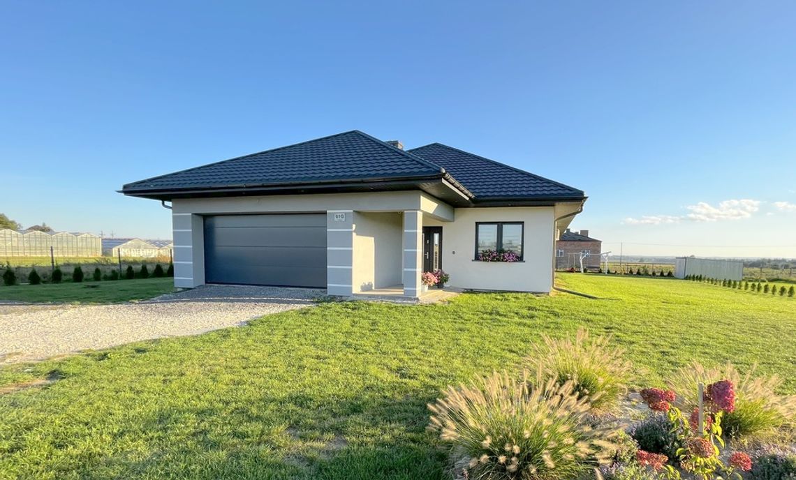 Nowoczesny i ekologiczny dom na widokowej działce. Nowoczesny i ekologiczny dom na widokowej działce.