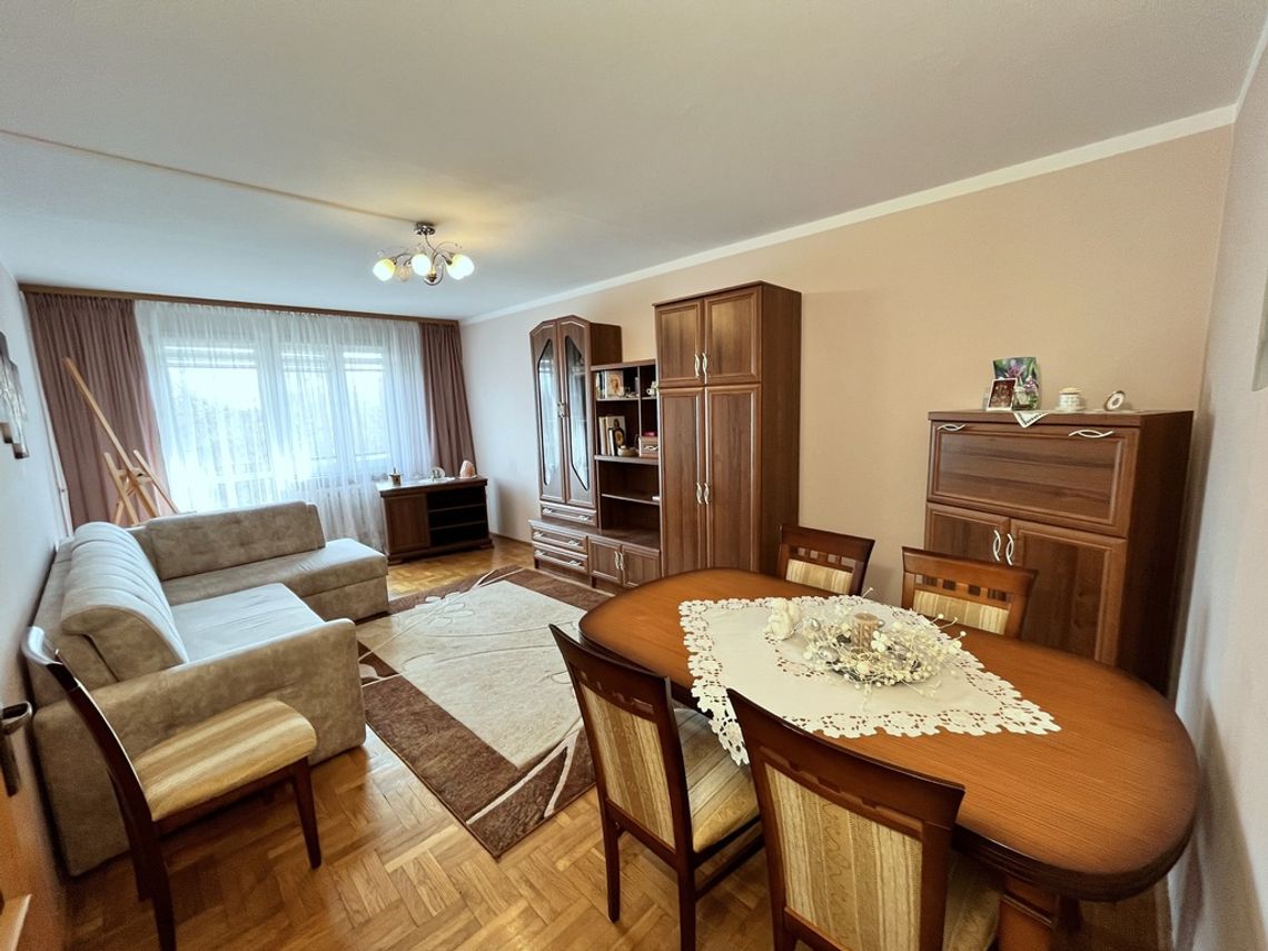 Przestronne mieszkanie z balkonem i ogródkiem Przestronne mieszkanie z balkonem i ogródkiem