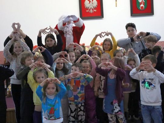 Tomaszów Lubelski: Spotkanie noworoczne dla dzieci uchodźców z Ukrainy