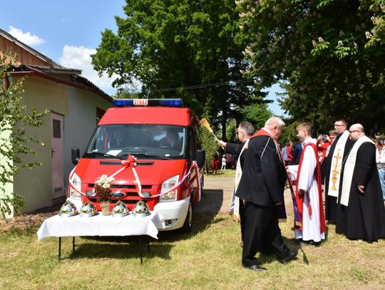 Rokitów: 90-lecie OSP i przekazanie wozu strażackiego